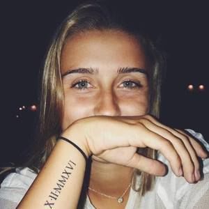 Meet your Posher, Cara dale